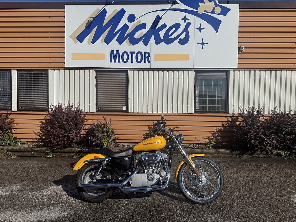 Harley-Davidson Sportster 883 Custom XL883 C