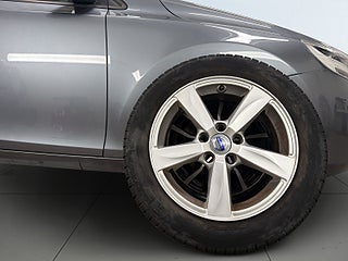 Volvo V40 D3 Geartronic Momentum S&V-hjul/Dvärm/Psens/BT – bild 14