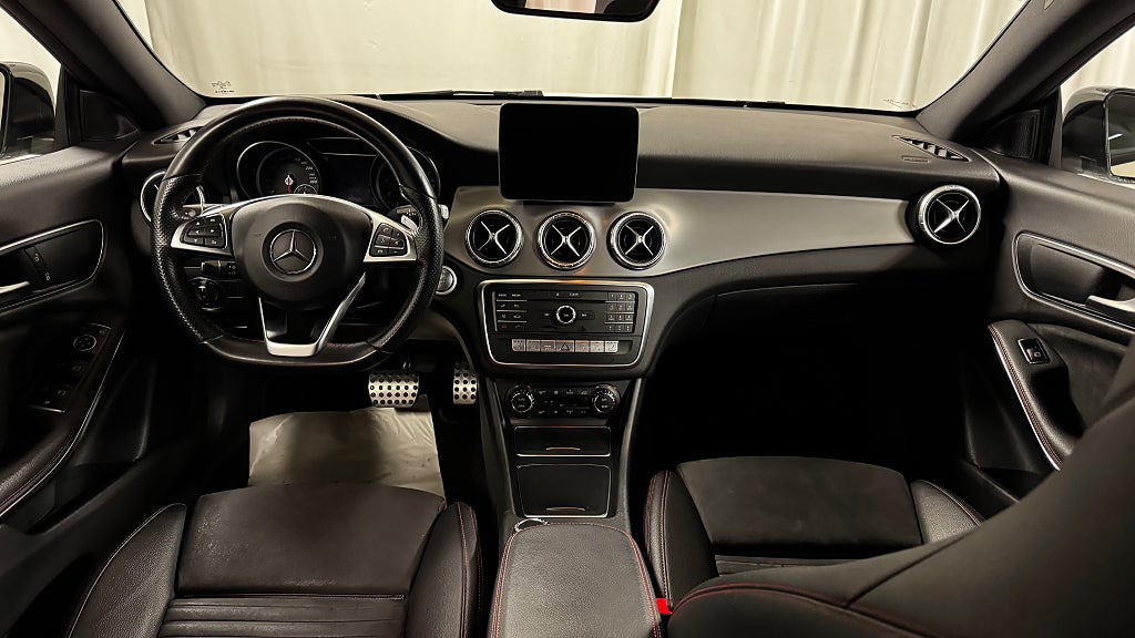 Mercedes-Benz CLA200 200 SB Aut AMG Line Dragkrok Värmare Night Package bild 12