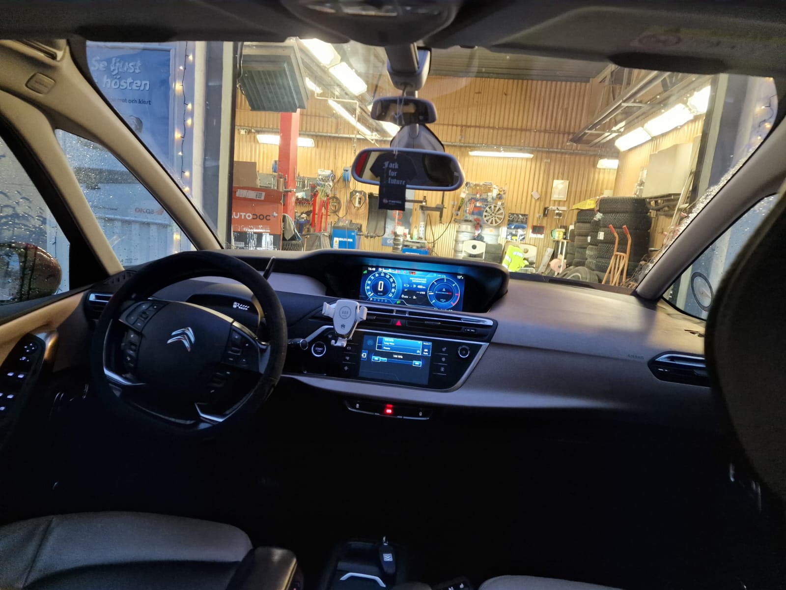 Citroen Grand C4 Picasso 2015, bild 6/38