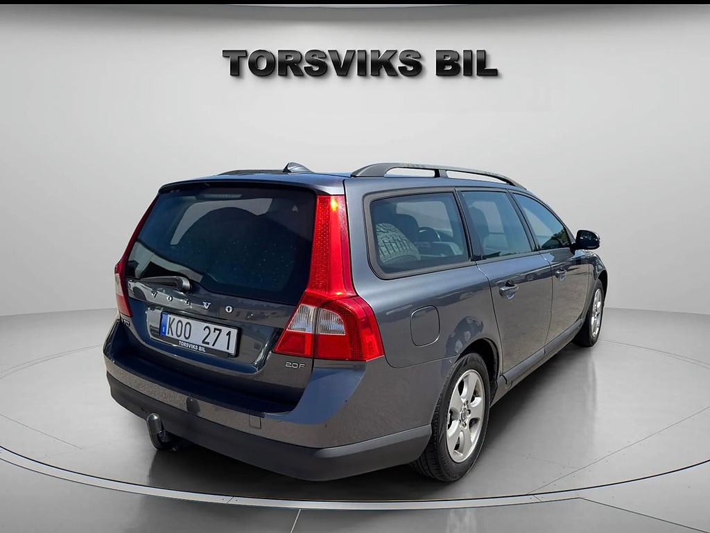 Volvo V70 2.0F Kinetic# Ny besiktad#Fullservad - miniatyr 5
