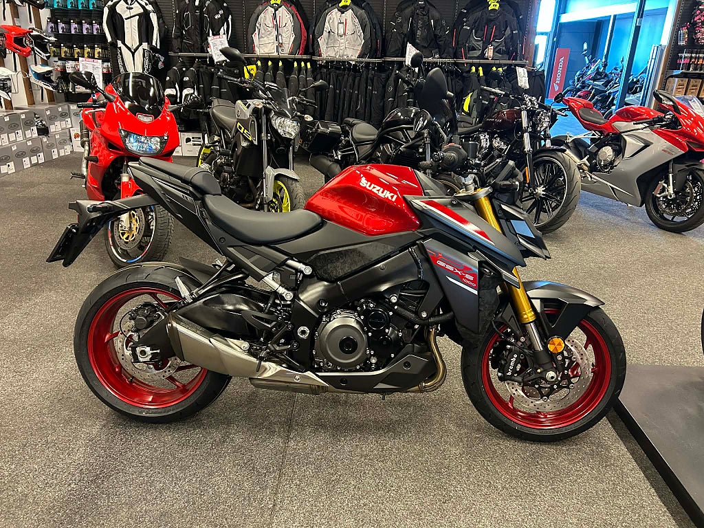 Suzuki GSX-S1000 