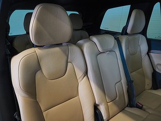 SUV Volvo XC90 11 av 27