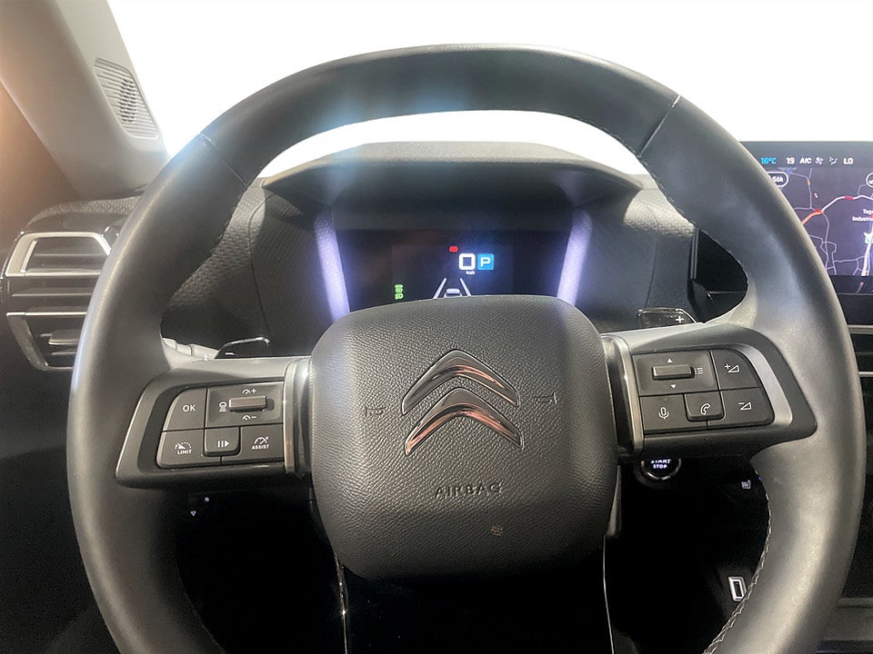 Bild på Citroën C4 Shine 1.2 PT 130hk Aut B-KAMERA CARPLAY