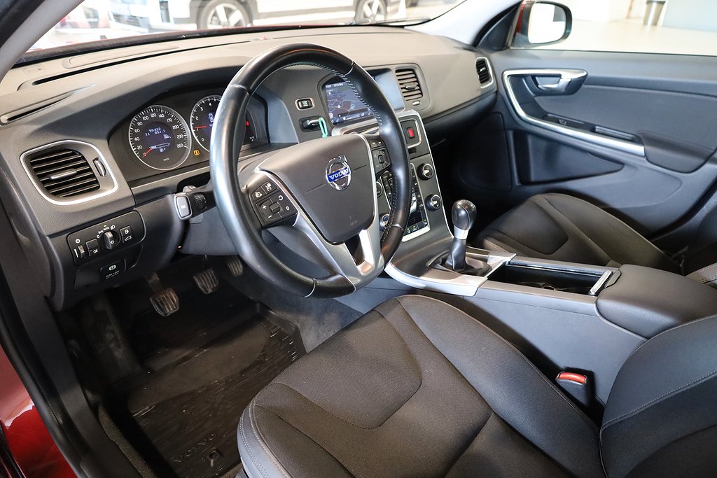 Volvo S60 T4F 180Hk Momentum Navi VOC PDC K-remsbytt 2013