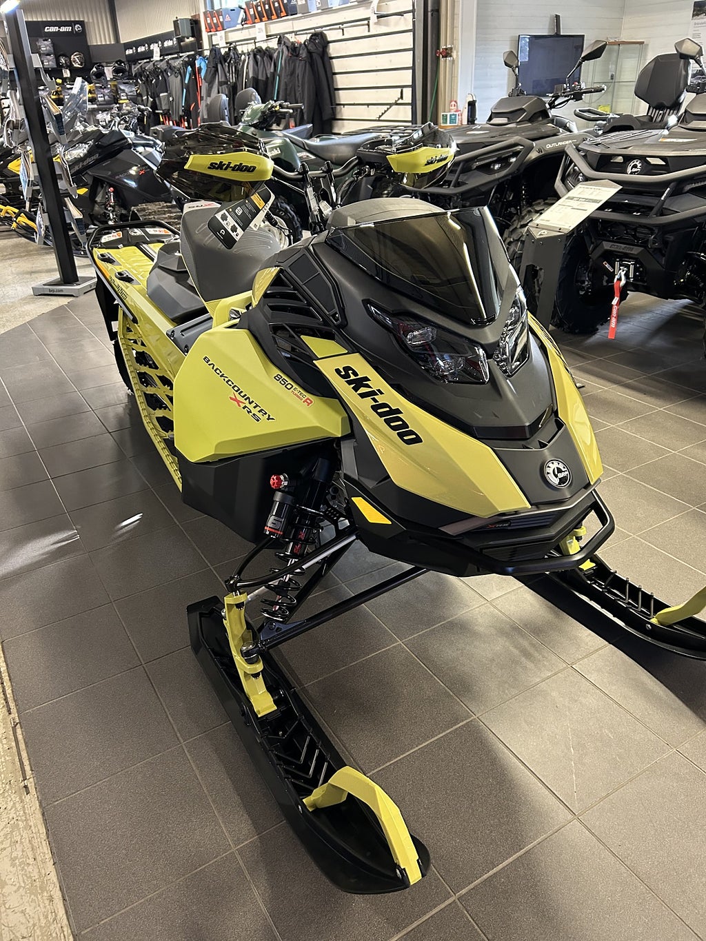 Ski-Doo Backcountry X-RS 850 E-TEC Turbo R 146" Kampanj!