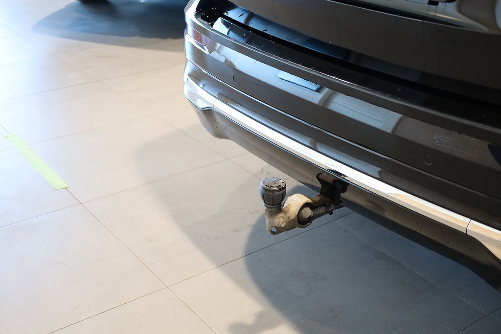 Volvo XC60 T6 Recharge 350hk AWD Core Edition Panorama Drag 2023