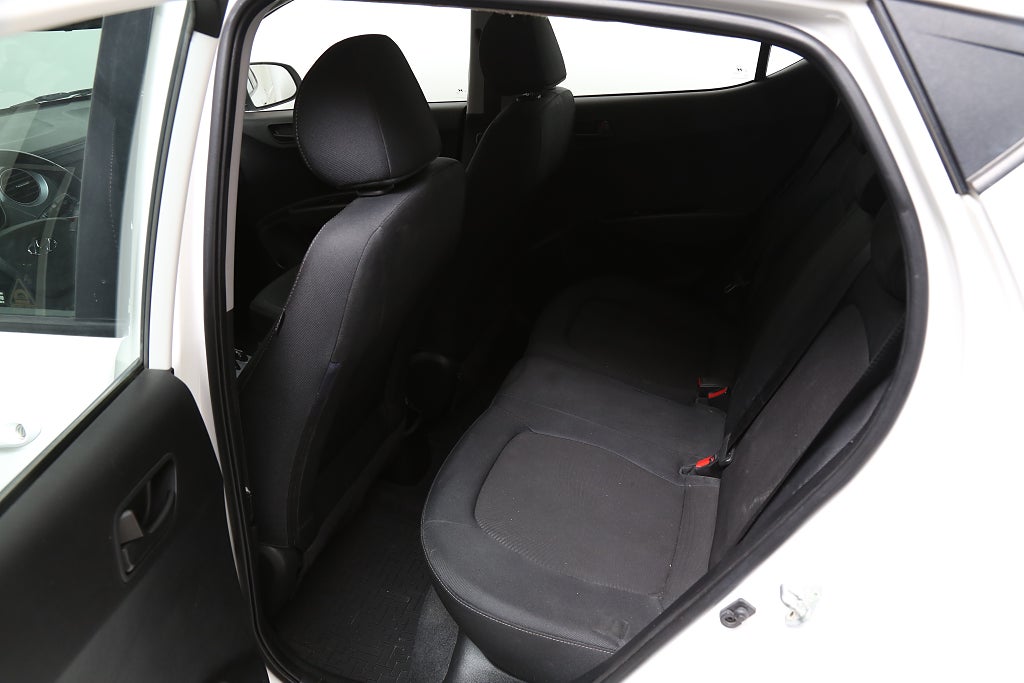 Hyundai i10 1,0 blue 67hk Comfort Automat Extraljus P-sensorer 2018