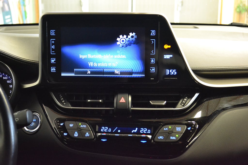 Toyota C-HR Hybrid CVT X-Edition Dragkrok Kamera Rattvärme M-Värm 2019