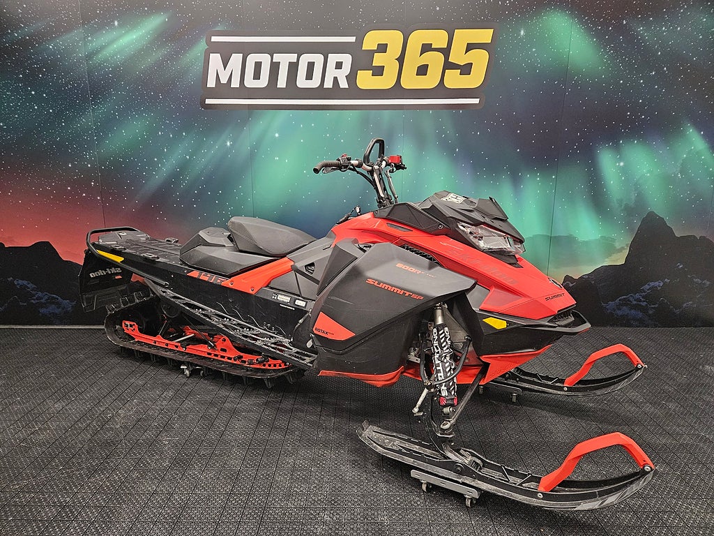Ski-Doo SUMMIT SP 600R 146" JUL-REA • 349 MIL 999 KR/MÅN