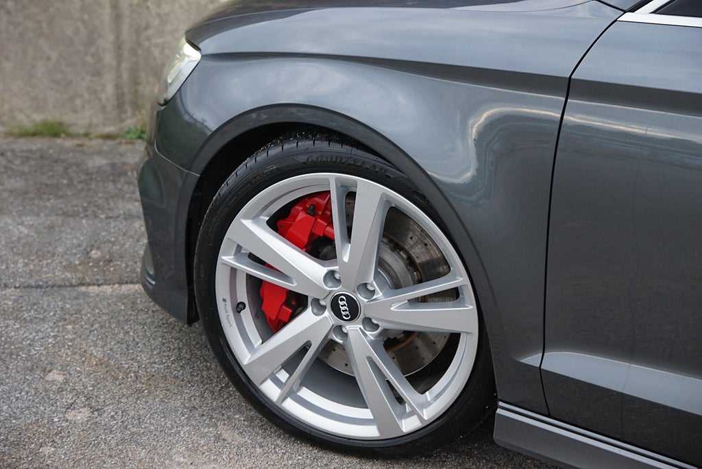 Audi RS3 Sedan Milltek H&R Cockpit B&O Skalstolar SE UTR