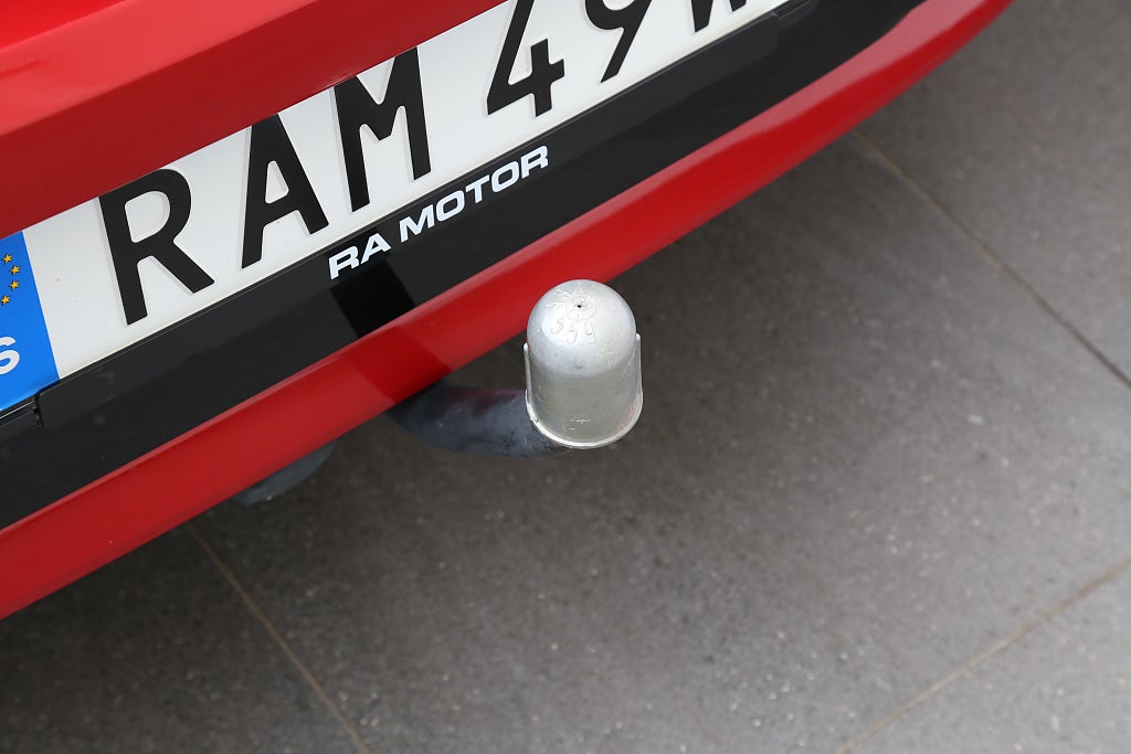 Toyota Corolla 1,8 Hybrid e-CVT 140hk Active Plus Aut Navi Dragkrok
