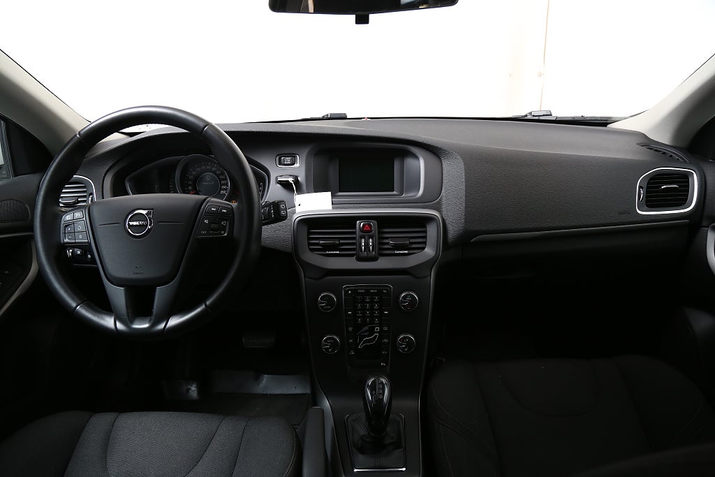 Volvo V40 T2 Business Aut Motorv Dragkrok 2017