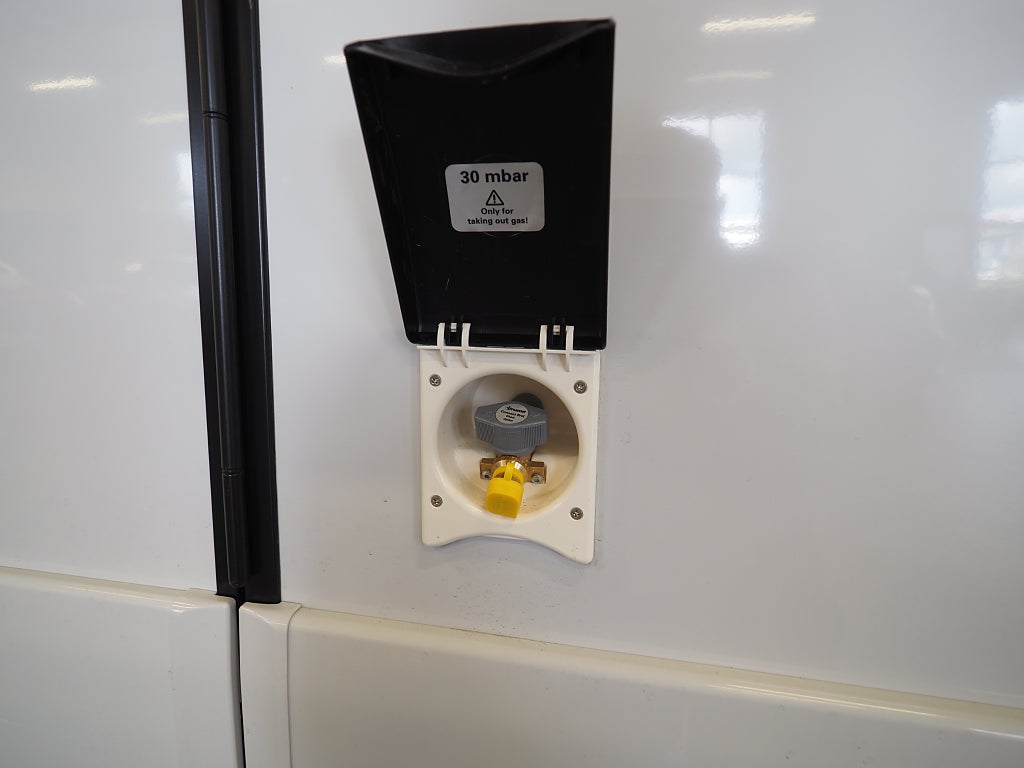 Ci Magis 67 XT  Aut I Solcell I Backkamera I Queensbed