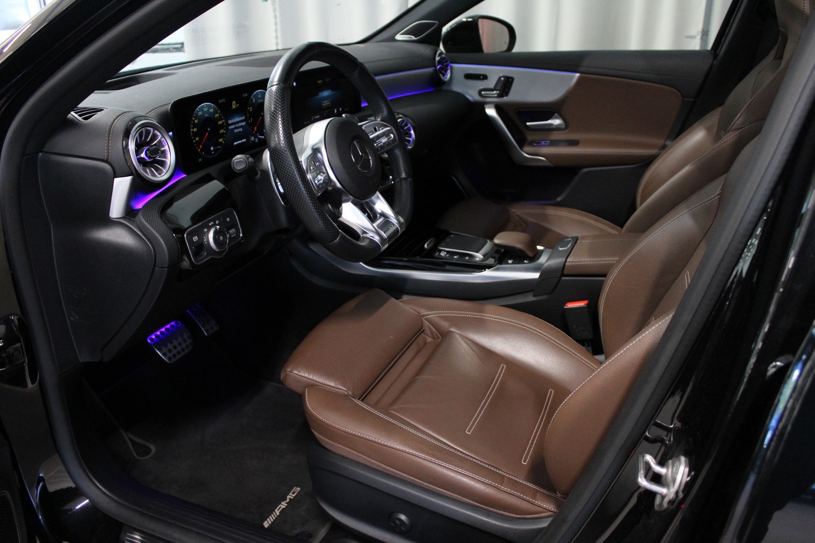 Mercedes-Benz A45S AMG 4MATIC+ Panorama, Aero pkt, Drivers Pkt, Premium Plus 2022 - miniatyr 21