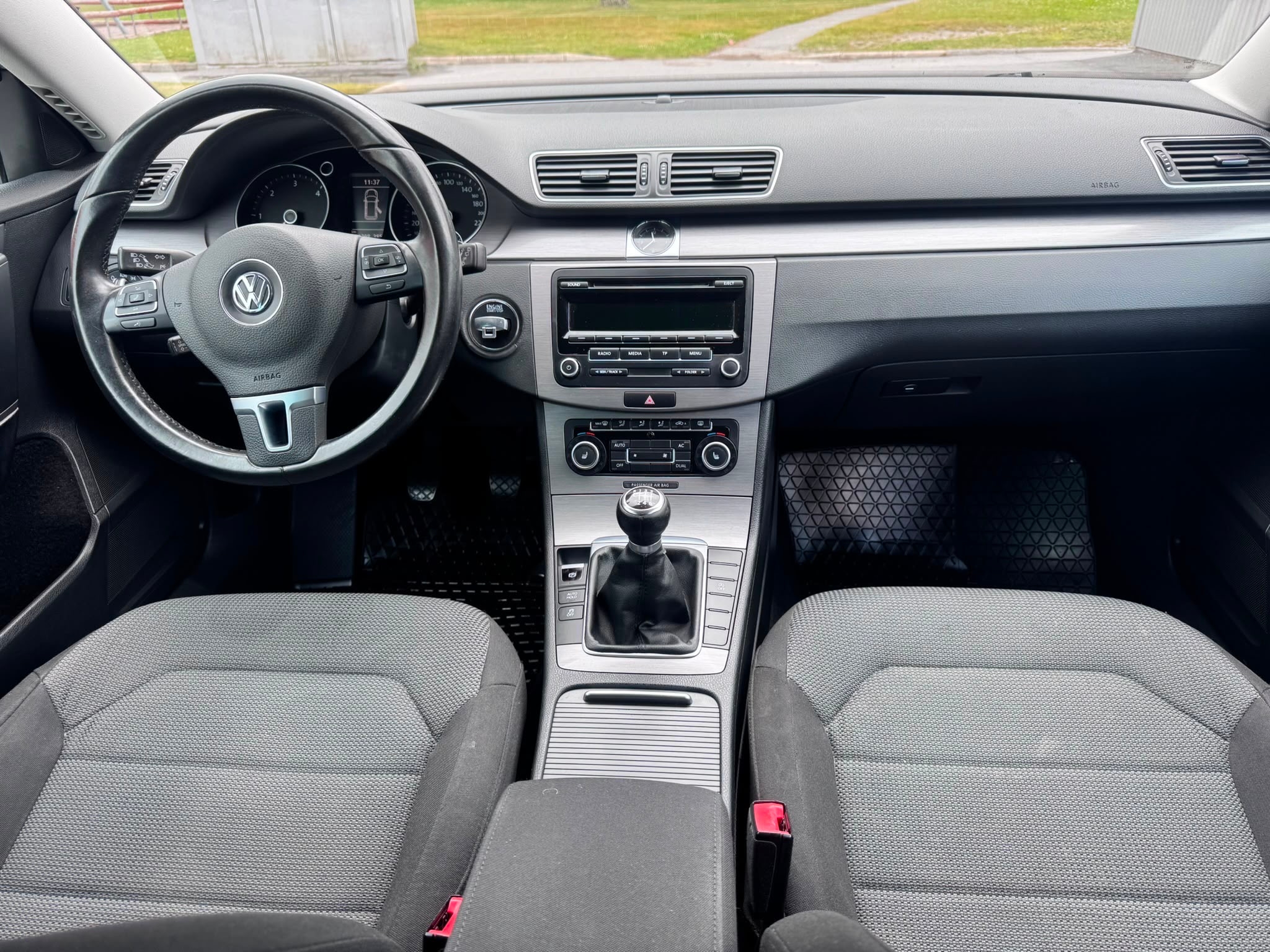 Volkswagen Passat 2012, bild 5/35