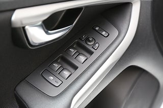 Halvkombi Volvo V40 8 av 23