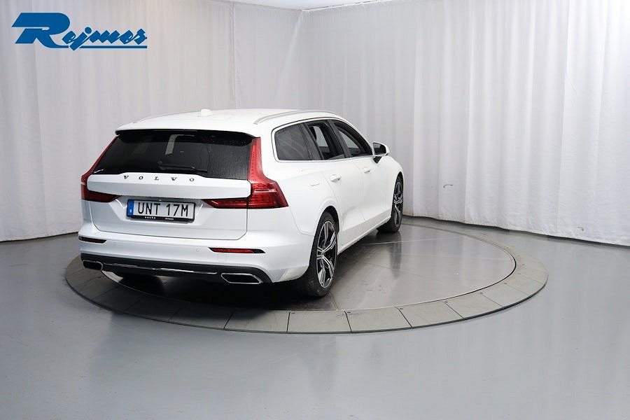 Volvo V60 Recharge T8 Inscription/H&K/Navi/Backkamera