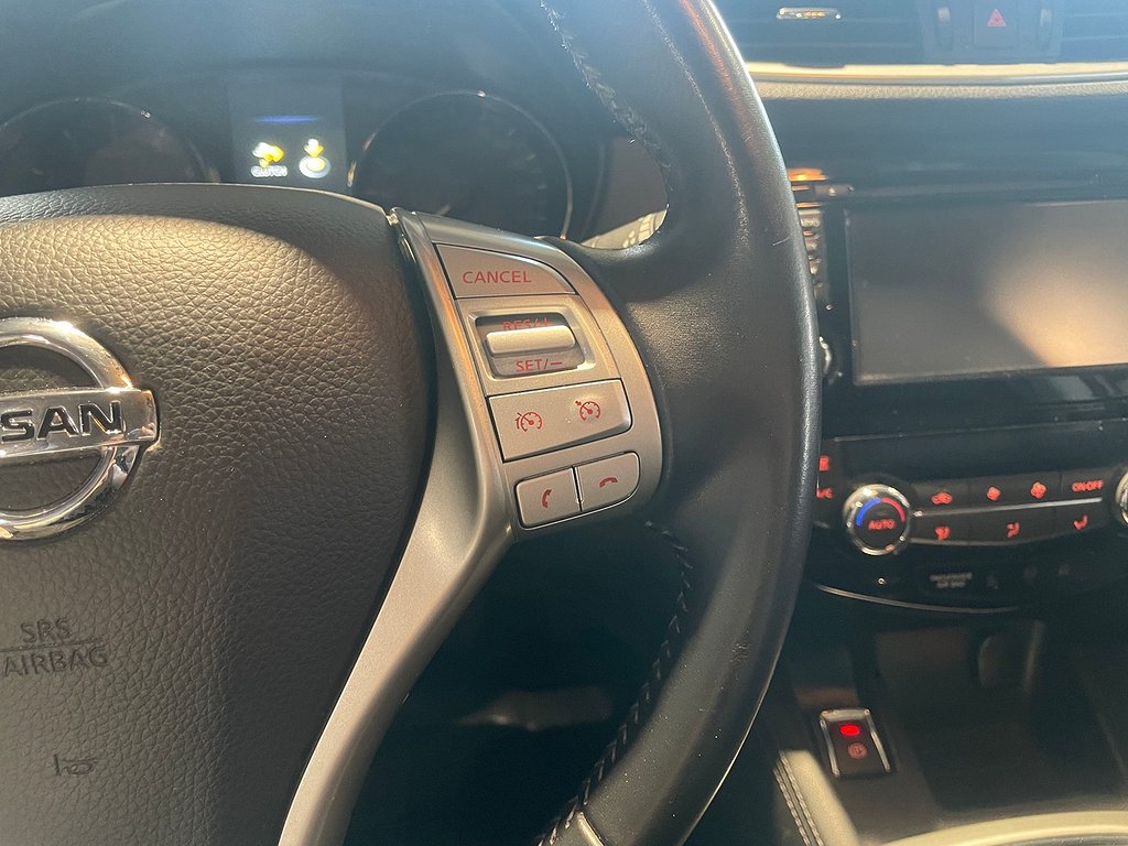 Nissan Qashqai 1.6 | N-Connecta| Backkamera | Navi| Kamkedja 2017