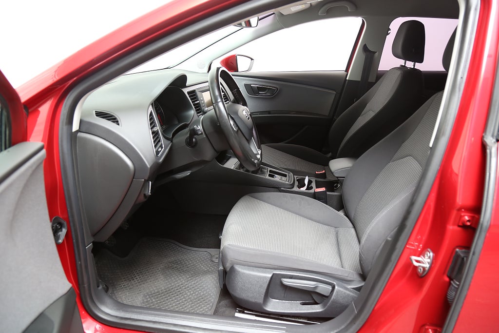 Seat Leon ST 1,6 TDI 115hk Style Kombi Motorv Dragkrok 2019