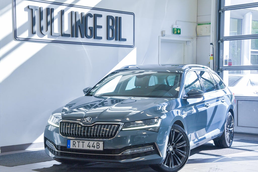 Skoda Superb iV Combi 218HK L&K Pano Cockpit Värm Drag Läder