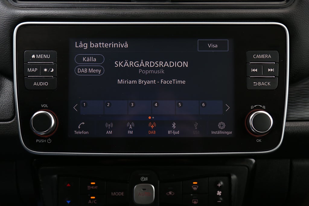 Nissan Leaf 40 kWh N-Connecta 360° I Navi I Motorvärmare