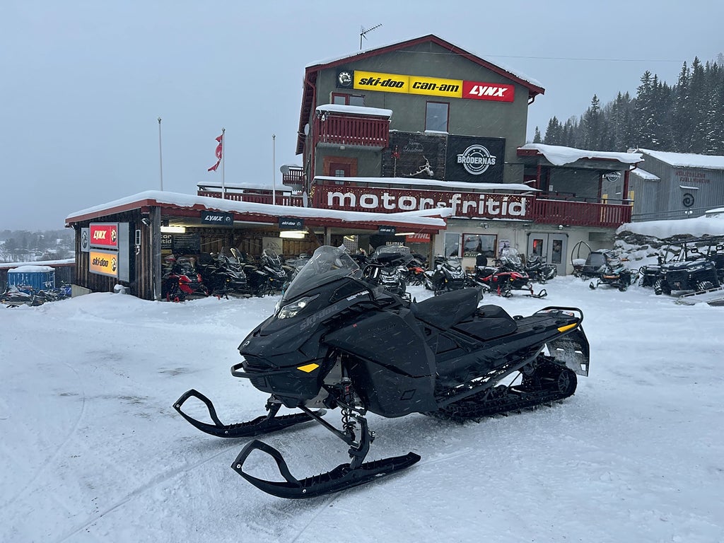 Ski-Doo Backcountry Adrenaline 600 R E-Tec -25 *69mil 