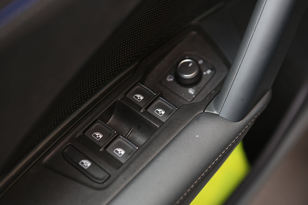 Volkswagen Tayron 2,0 TDI 4M R-Line 7-Sits Värme Drag VAT 2025