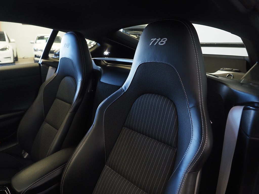 Porsche 718 Cayman T PDK 300hk | Backkamera | Bose | GT4 Optik | 2023