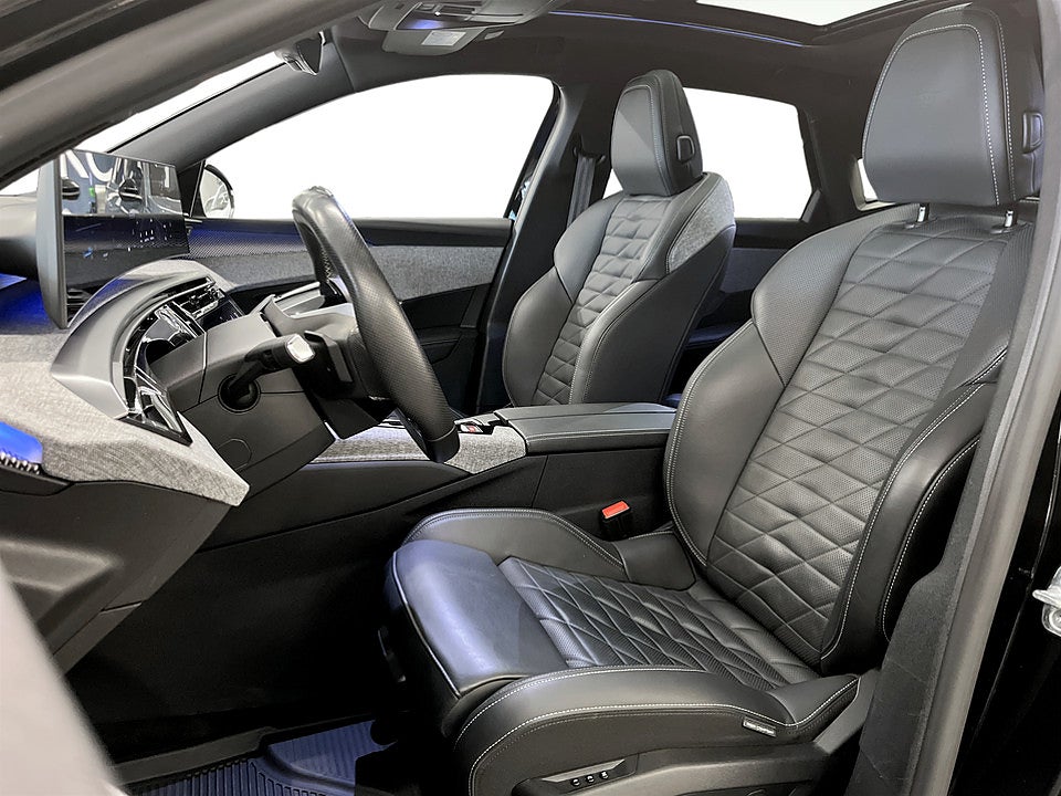 Bild på Peugeot E-3008 GT Ultimate 85kWh 214hk Aut - PANO, FOCAL