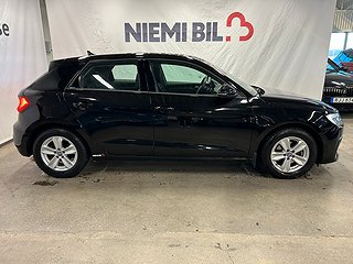 Audi A1 Sportback 30 TFSI Proline S&V-däck/M-värm/Sensorer