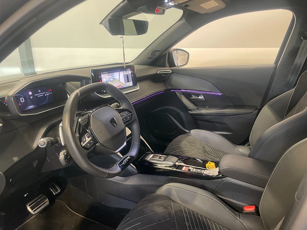Bild på Peugeot 2008 GT 1.2 PT 130hk Aut B-KAMERA CARPLAY