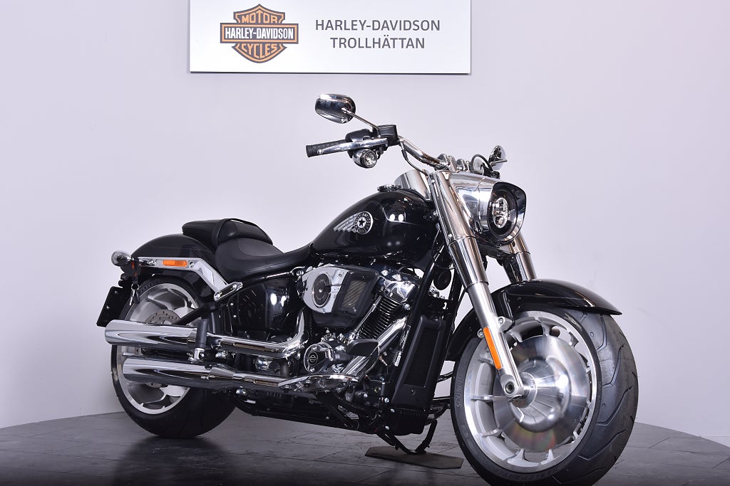 Harley-Davidson Fat Boy 117 BLACK FRIDAY DEAL SPARA 33 350:-