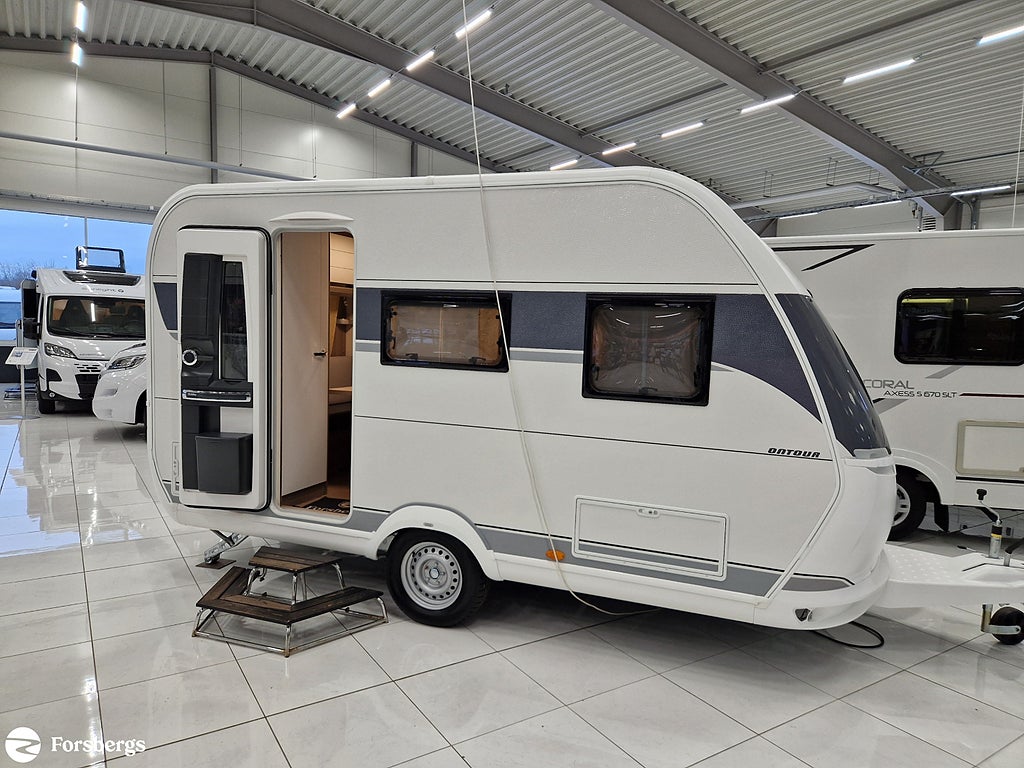 Hobby 390 SF On Tour // 1200 kg totalvikt