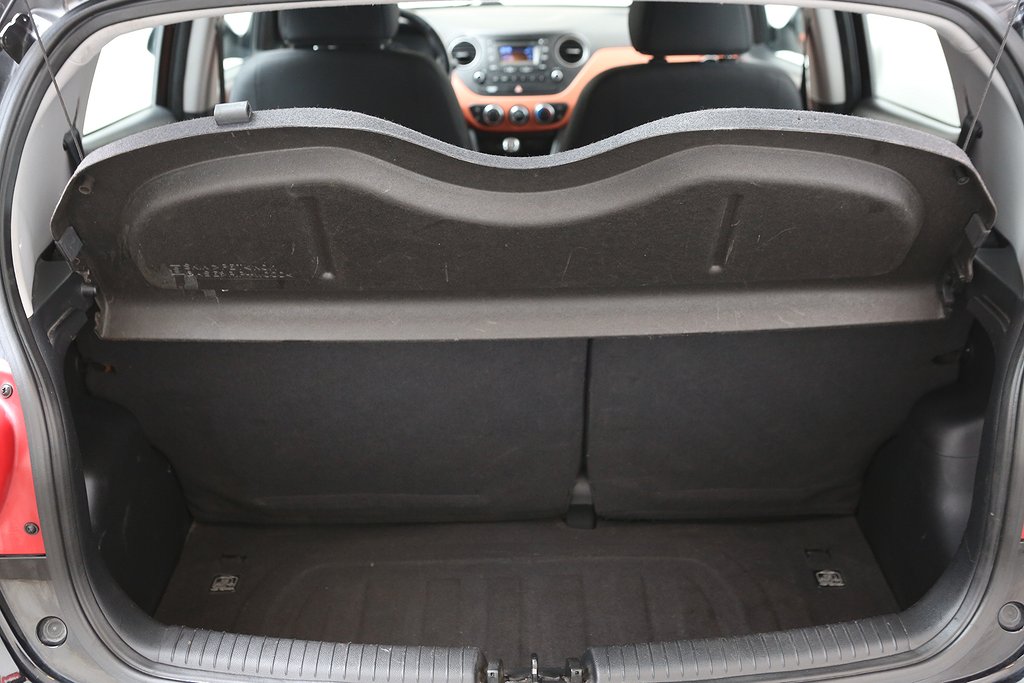 Hyundai i10 1,0 67hk ComfortPlus 1ägare Nyservad + Nybesik 2015