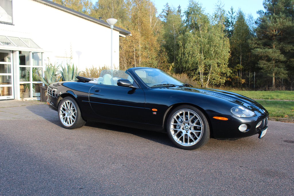 Jaguar XKR 4,2, lågmil, 20" BBS, Recaro, mkt fin, nyserv