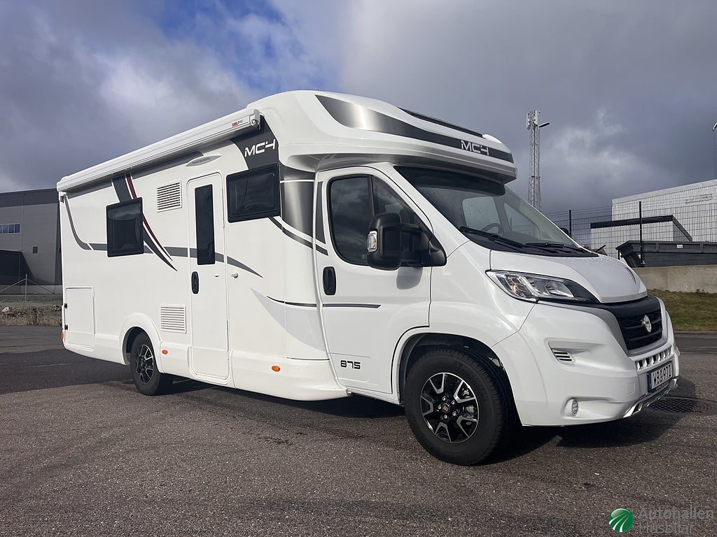 McLouis MC4 875 / Låga långbäddar