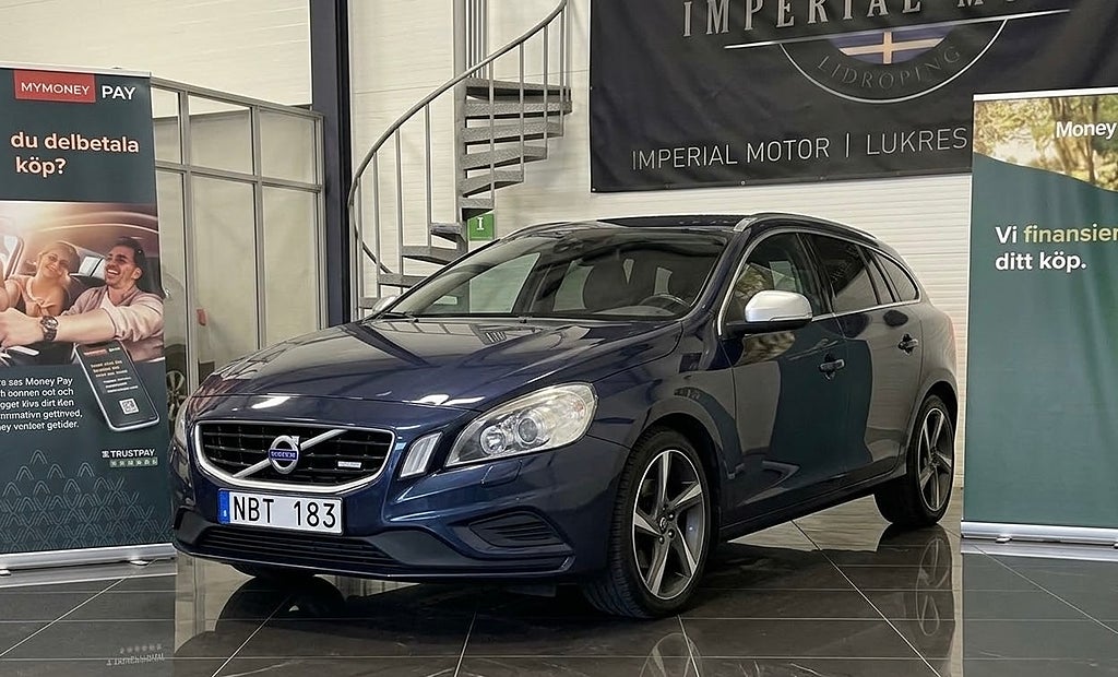 Volvo V60 D4 R-Design Euro 5 // Dragkrok /Ny besiktad