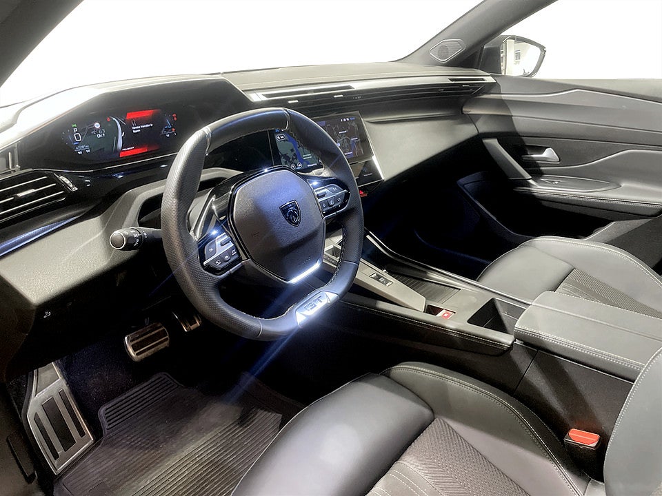 Bild på Peugeot 308 SW GT 1.2 PT Aut 360 EL-BAKLUCKA 130hk