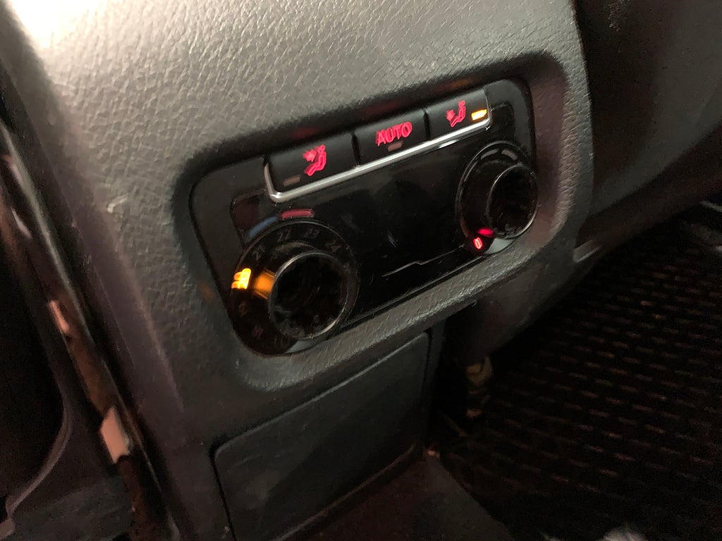 Volkswagen Sharan TDI 150hk Premium 7-sits |Drag|Kamera|Värmare| Pano