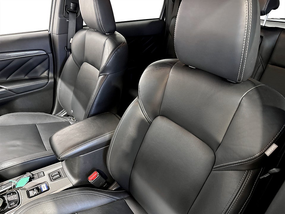 Bild på Mitsubishi Outlander Business PHEV 224hk Aut 4WD B-KAMERA DRAG ELSTOL