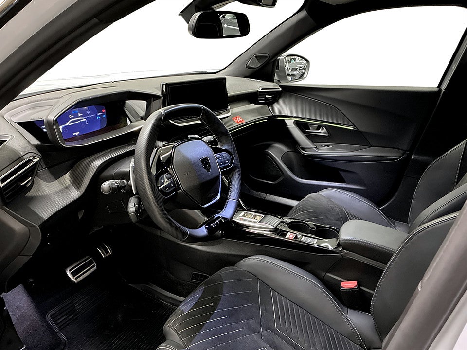Bild på Peugeot 2008 GT Hybrid 145hk Aut B-KAMERA ELSTOL CARPLAY