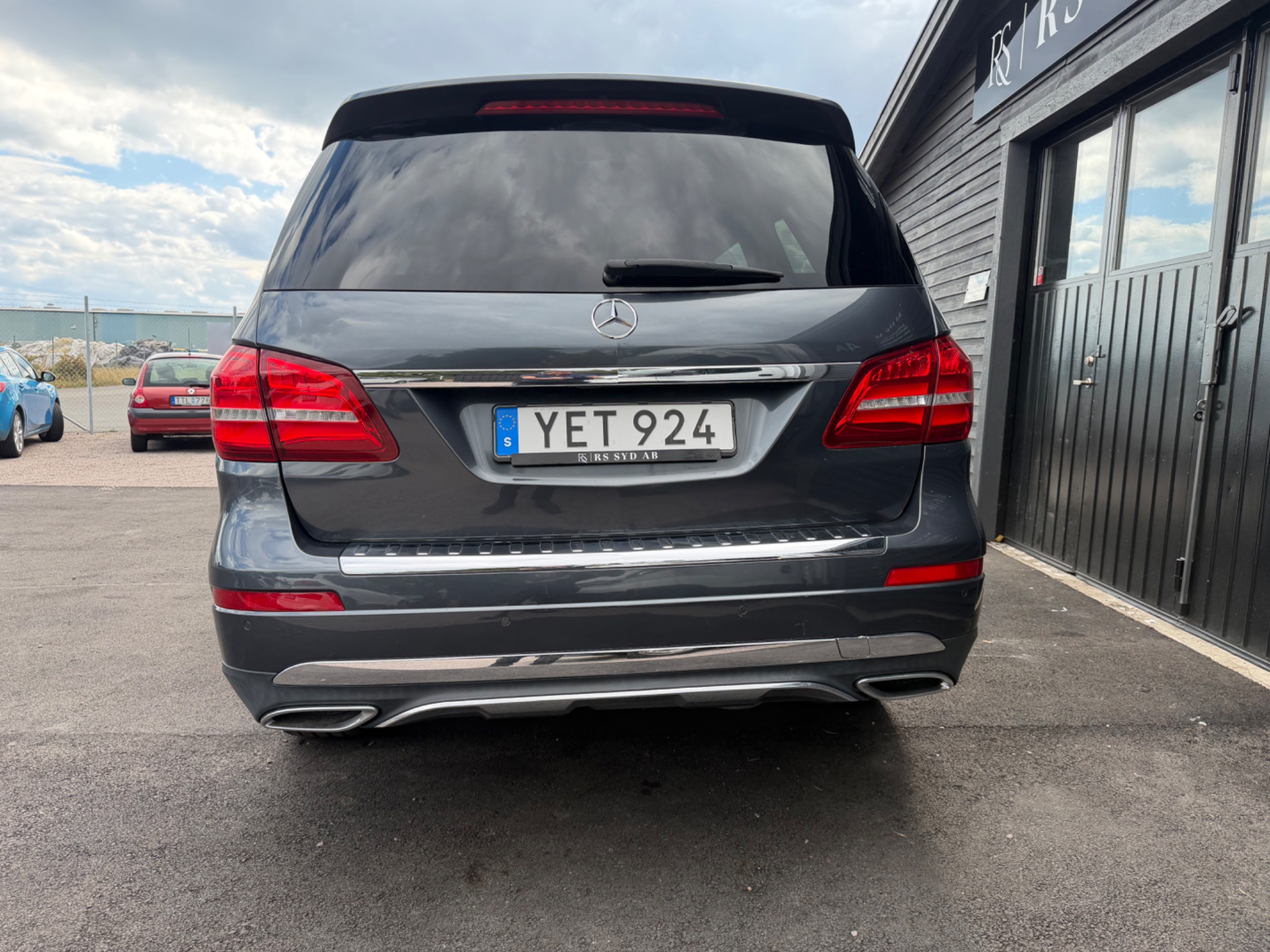 Mercedes-Benz GLS 2016, photo 4/45