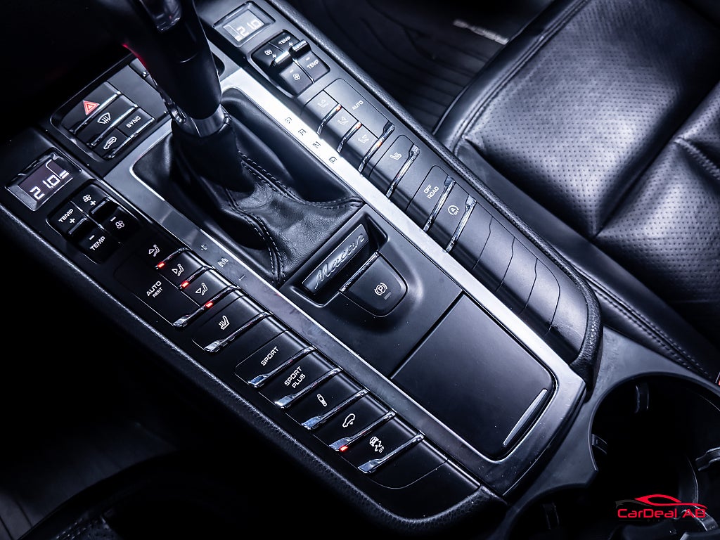 PORSCHE MACAN - S DIESEL - 258 CV - SPORT CHRONO - ATTELAGE