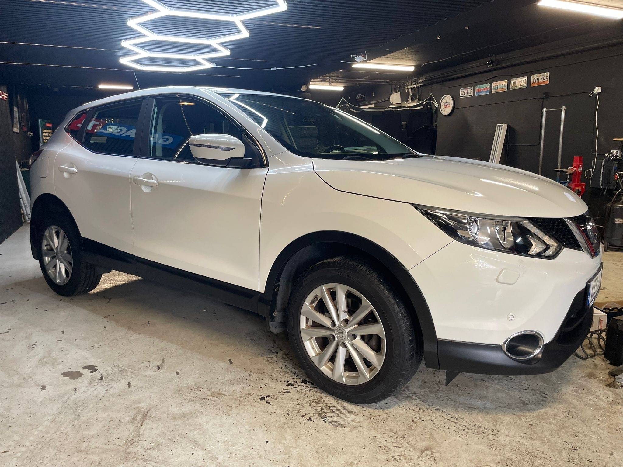 Nissan Qashqai 1.2 DIG-T Euro 6 2016, bild 6/40