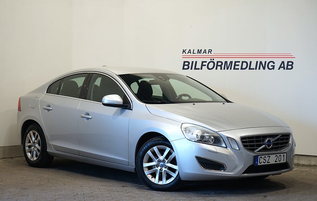 Volvo S60 D3 Automat Momentum Värmare Dragkrok 136hk