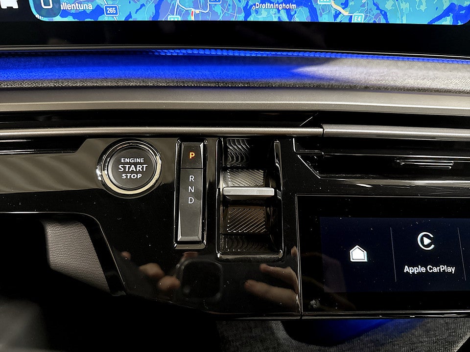 Bild på Peugeot E-3008 GT Ultimate+ 4WD - DEMO