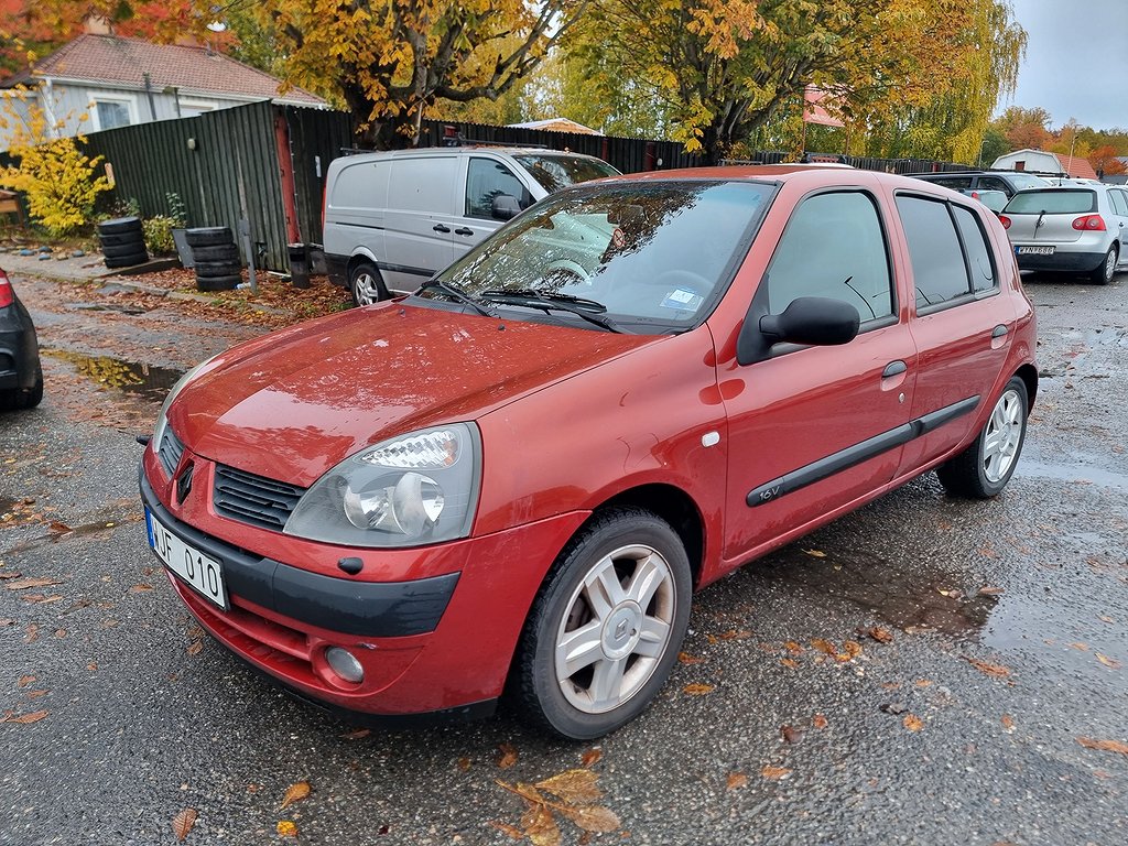 Renault Clio 5-dörrars Halvkombi 1.2 Expression / S+V DÄCK