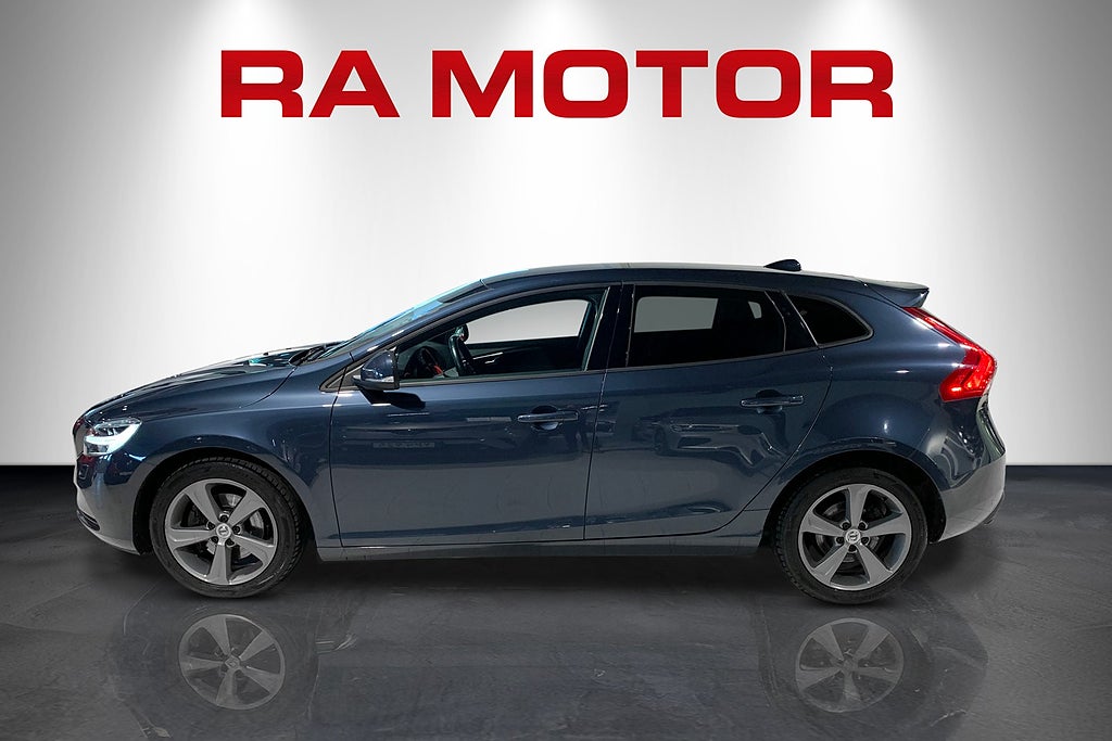 Volvo V40 T3 152hk Momentum | Business Adv | Intellisafe | Navi 2018