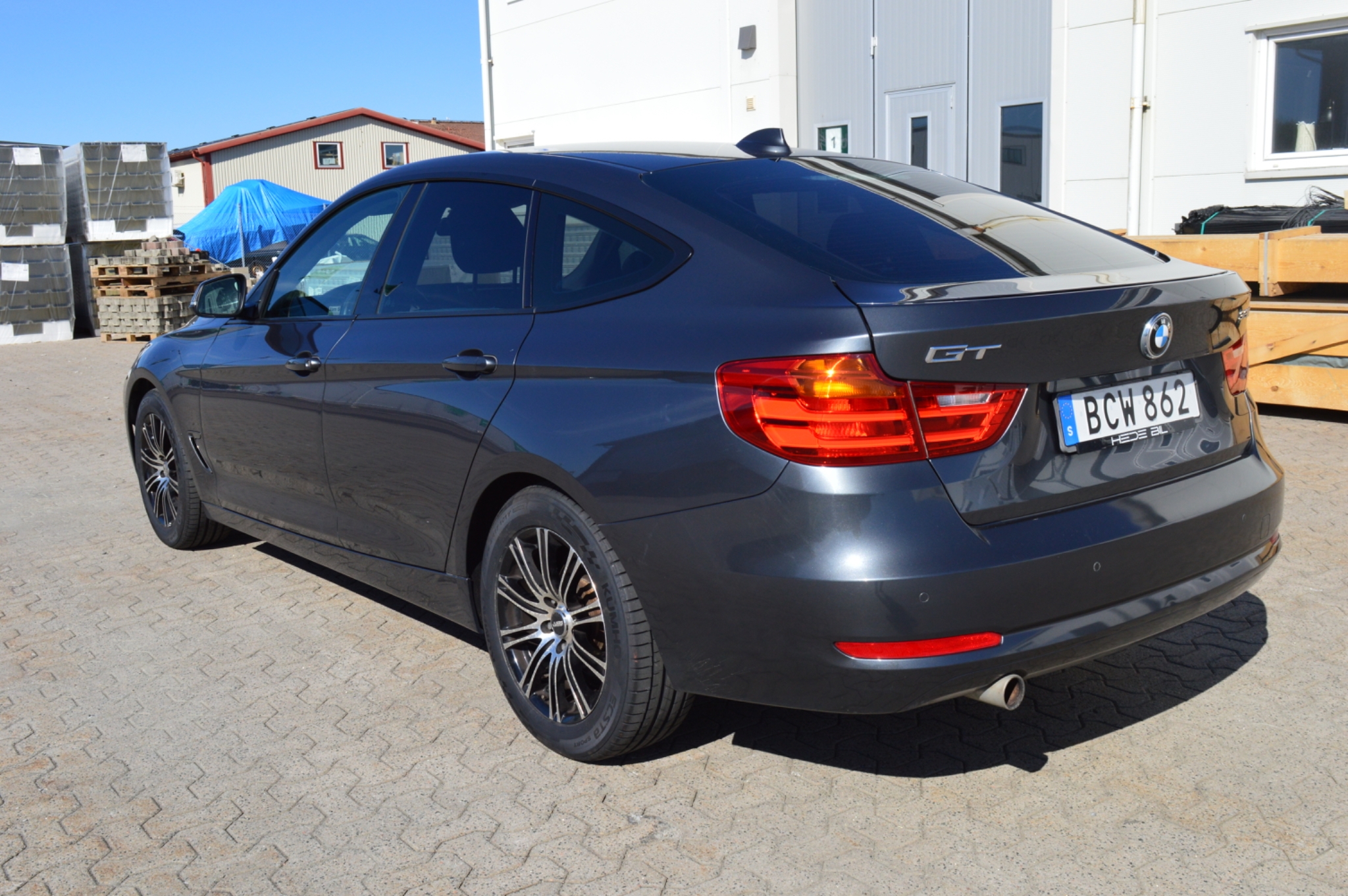 BMW 320 d GT Ny servad Ny besiktigad 2014, bild 4/40